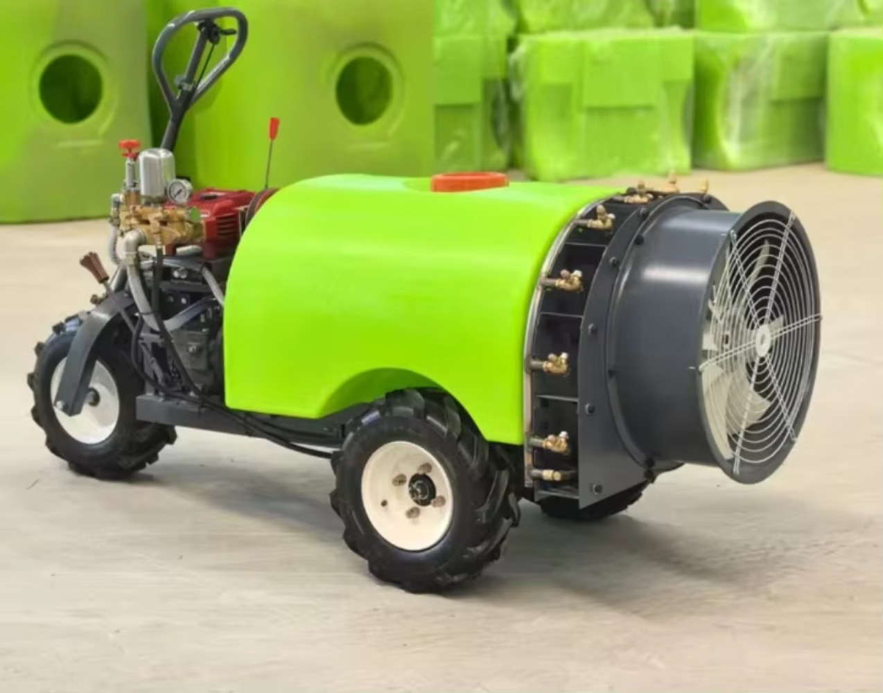 Zelfrijdende luchtgedreven spu - Orchard Sprayer Tractor recensie en prijs